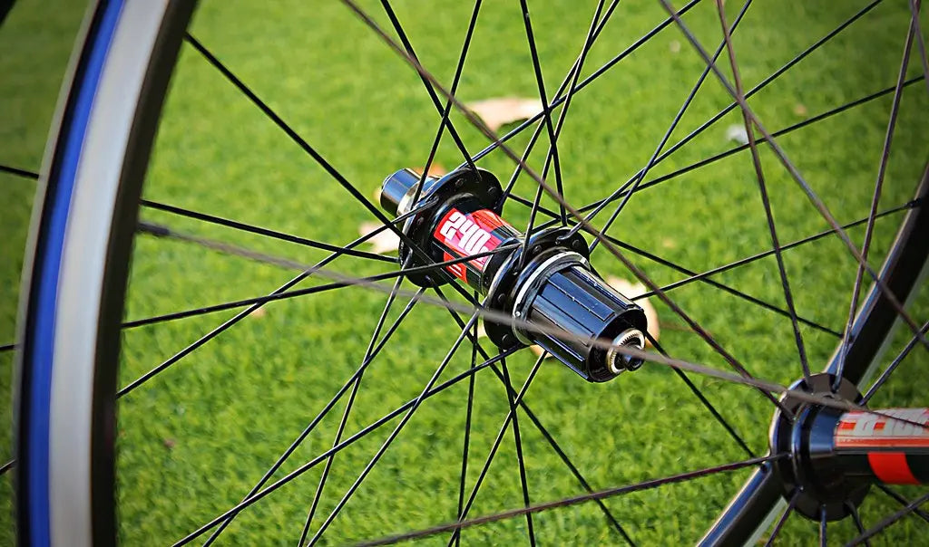 Wheel-Hubs-and-Freehubs Saint Piran Service Course