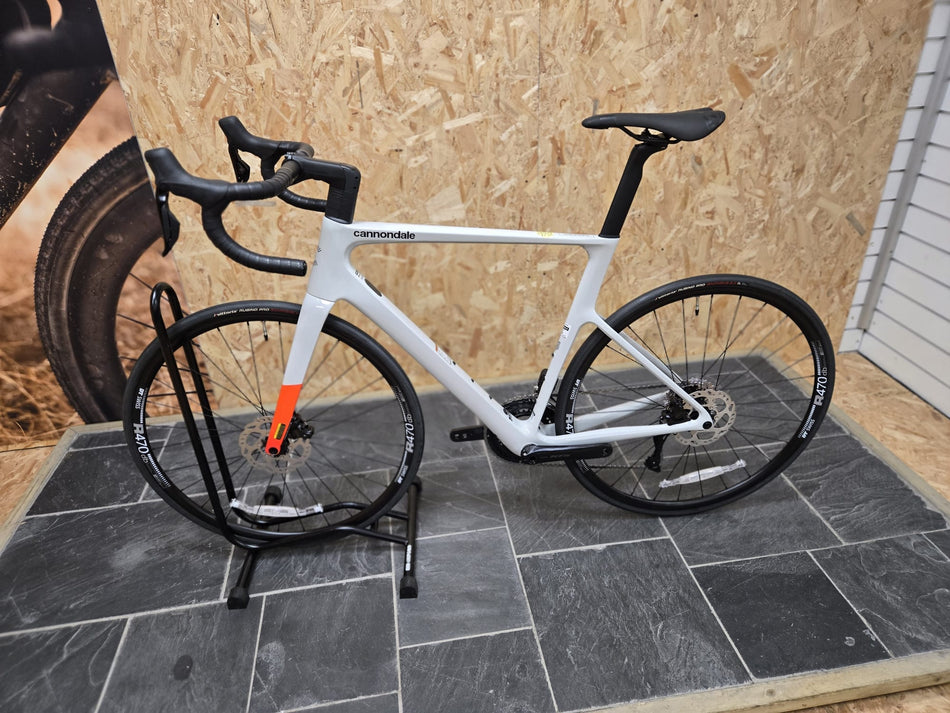 Cannondale Road Bike 56cm Cannondale SuperSix EVO 3