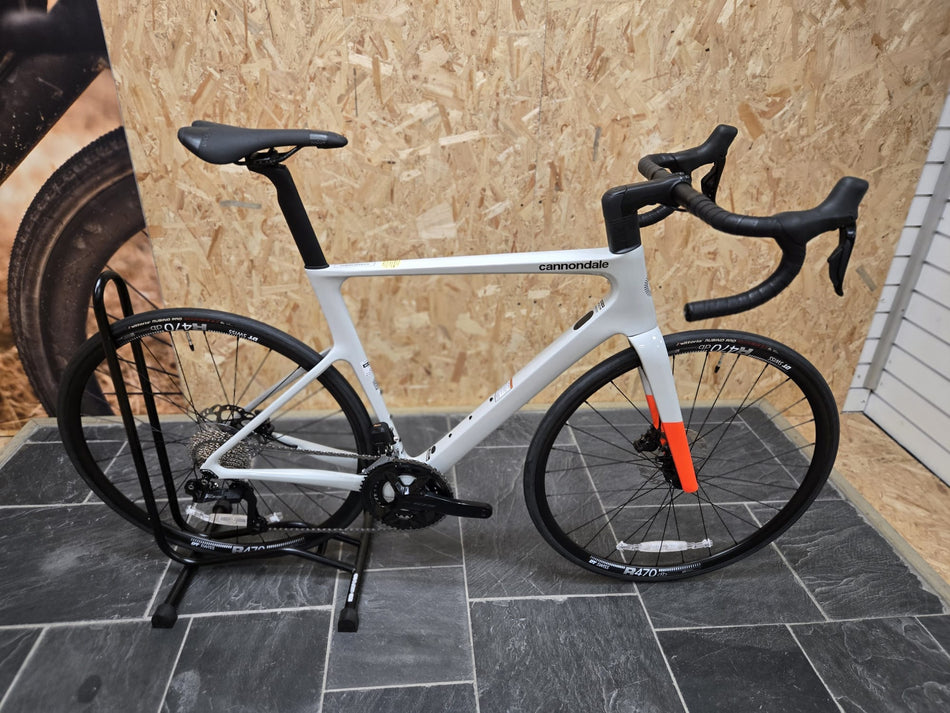 Cannondale Road Bike 56cm Cannondale SuperSix EVO 3