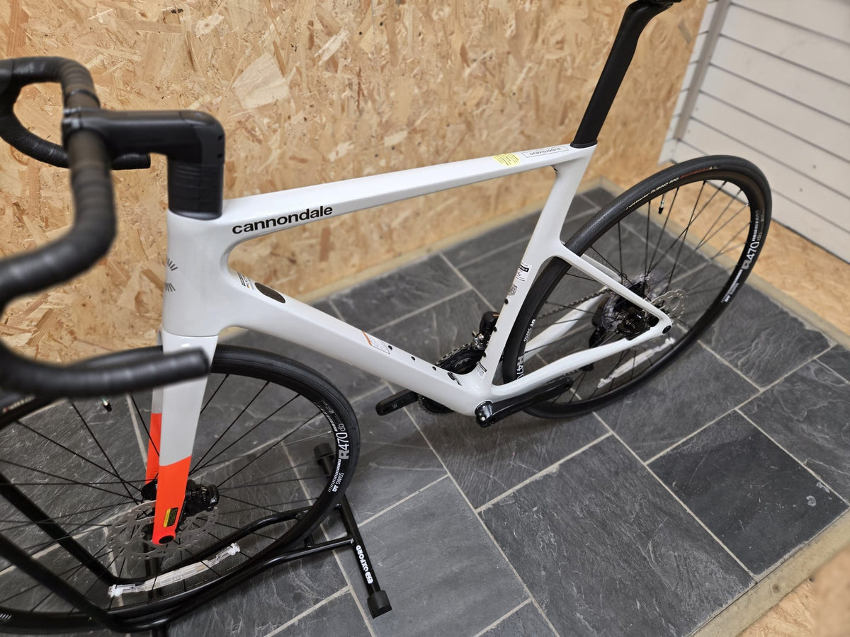Cannondale Road Bike 56cm Cannondale SuperSix EVO 3
