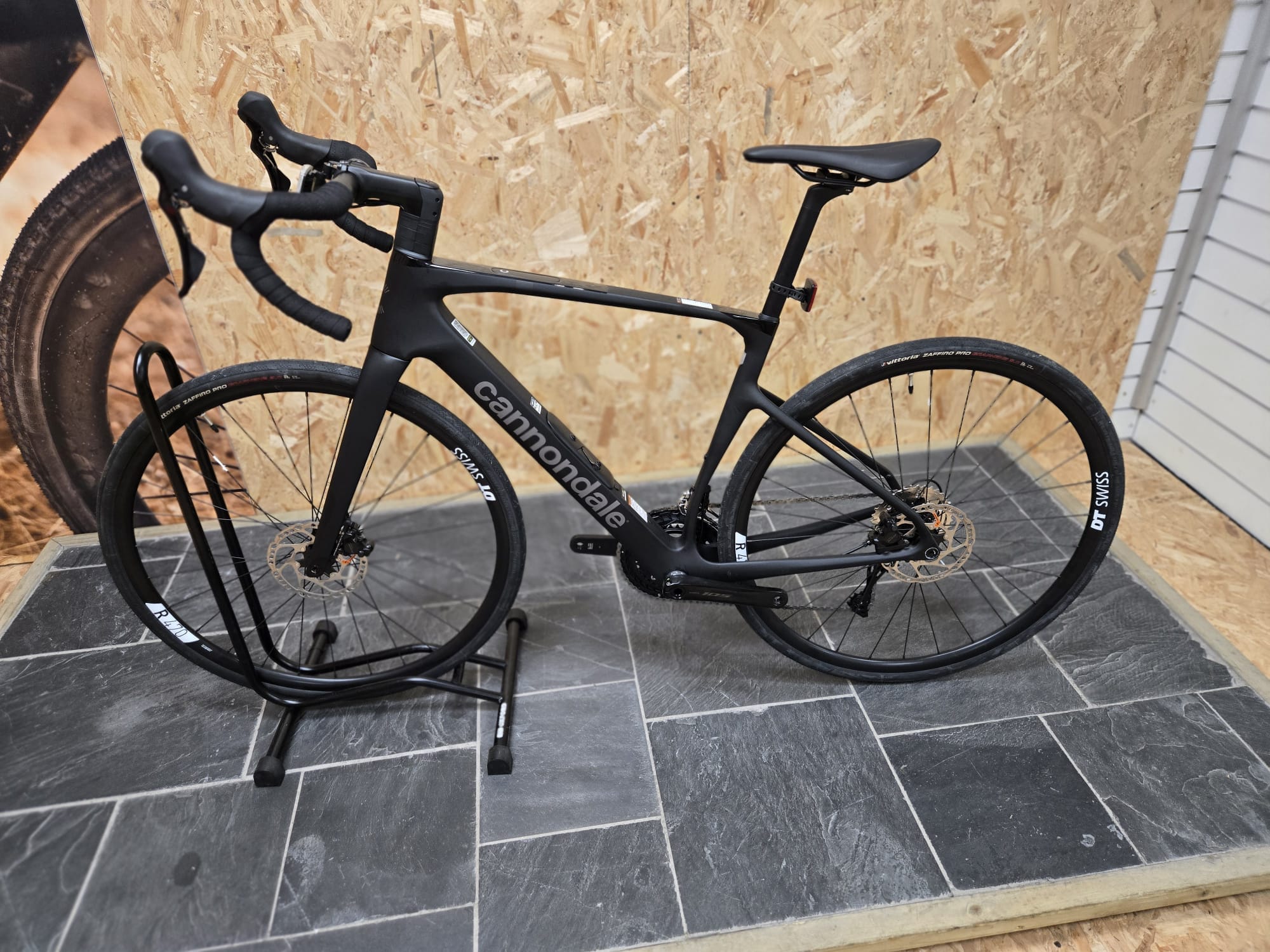 Cannondale Bicycles 54cm Cannondale Synapse Carbon 5 - Ex-Demo - 54cm Black