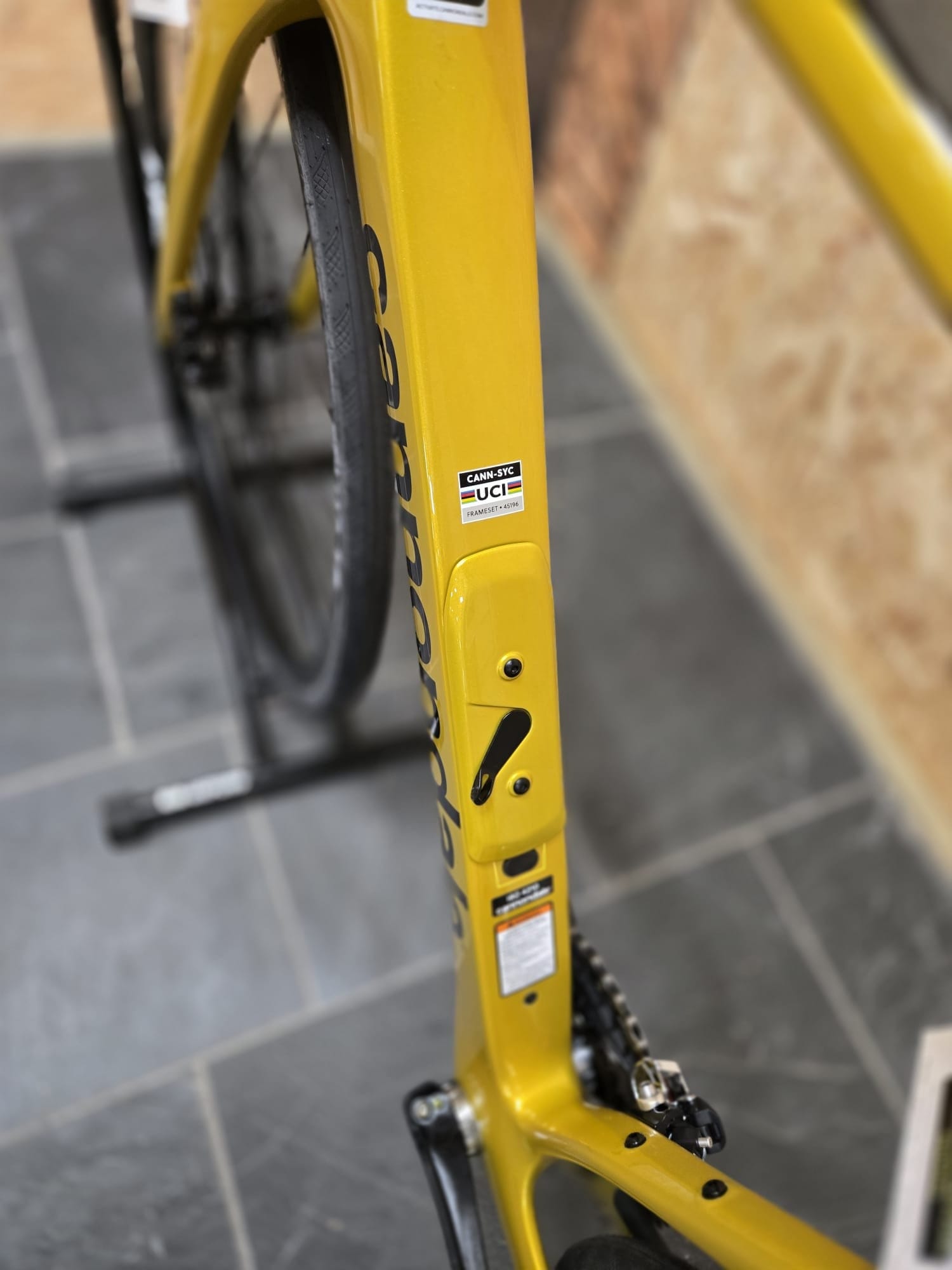 Cannondale Bicycles 56cm Cannondale Synapse Carbon 5 - Ex-Demo - 56cm Yellow