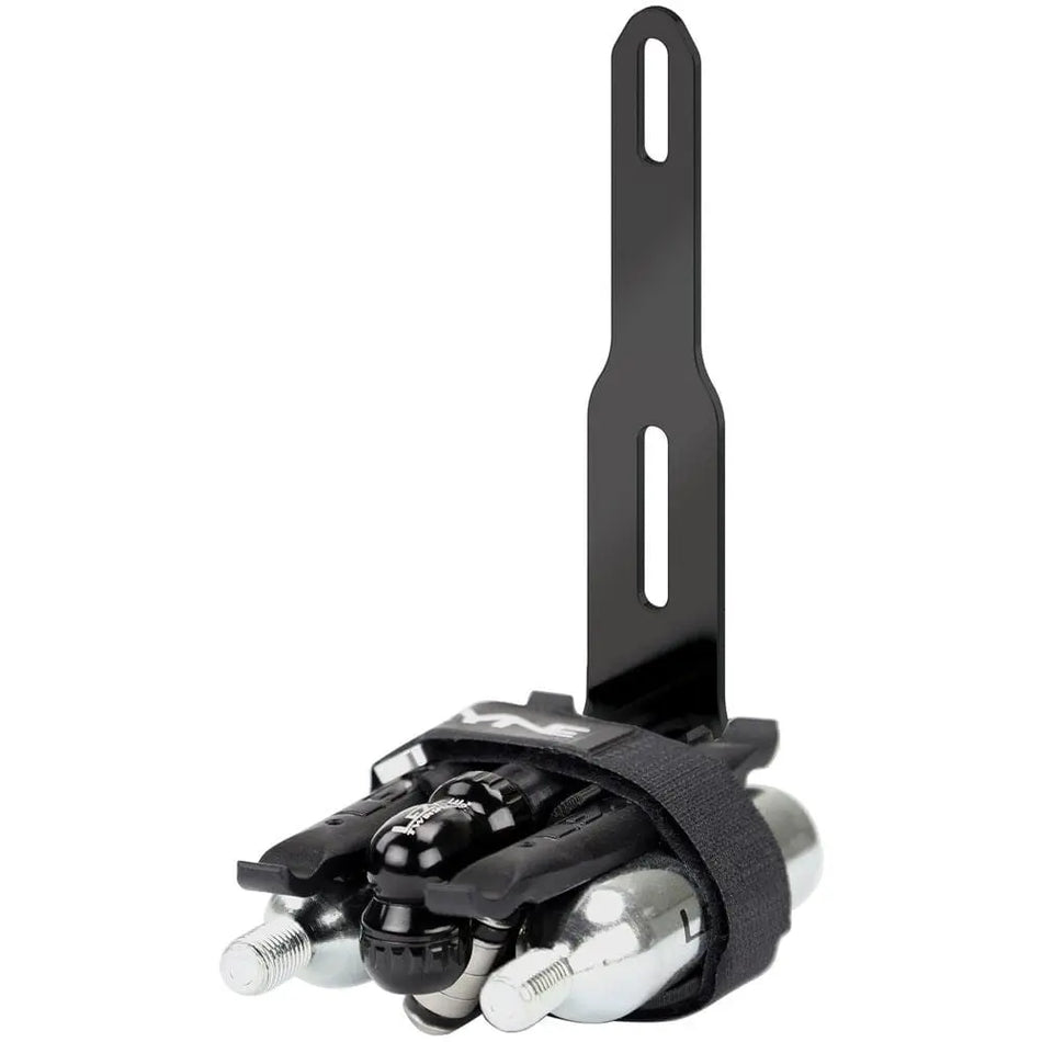 Lezyne Bottle Cage na / Black Lezyne - Flow Storage Adapter - W/O CO2