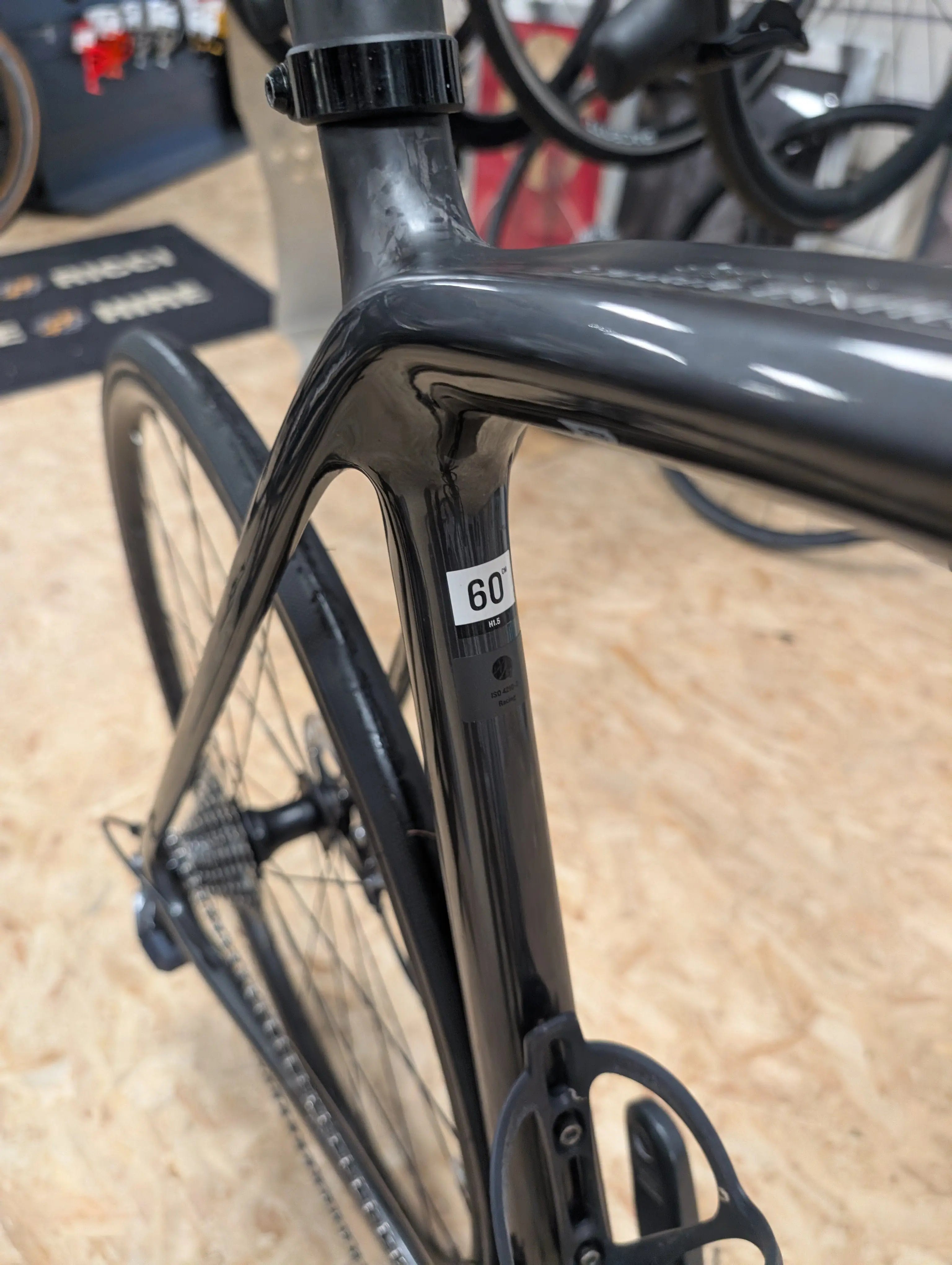 Trek Road Trek Emonda SL 6 60" Disc Brake Road Bike